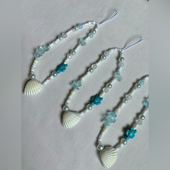 5/$20 (ENTIRE SHOP CLEARANCE) “Ocean Breeze” Sea Turtle phone strap / charm - Picture 4 of 6